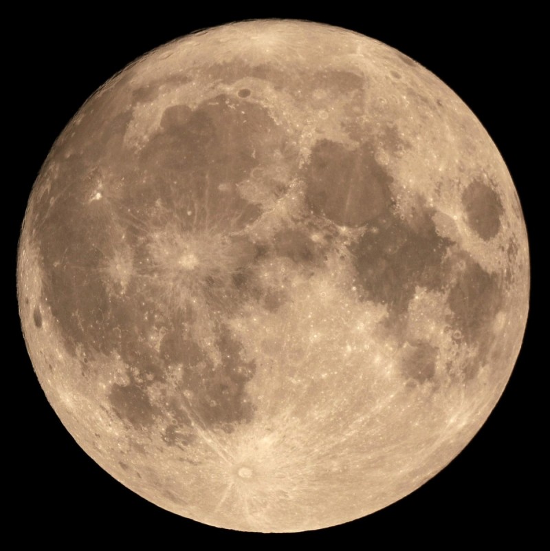Take Slooh's 'Supermoon Challenge' This Week