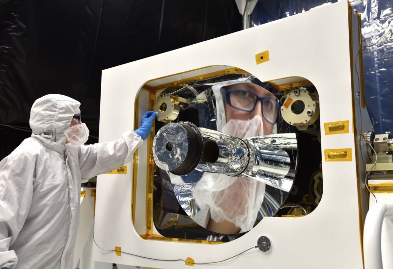 Lasers, Crystals and 36,000 Worms Will Ride a SpaceX Dragon to Space Station