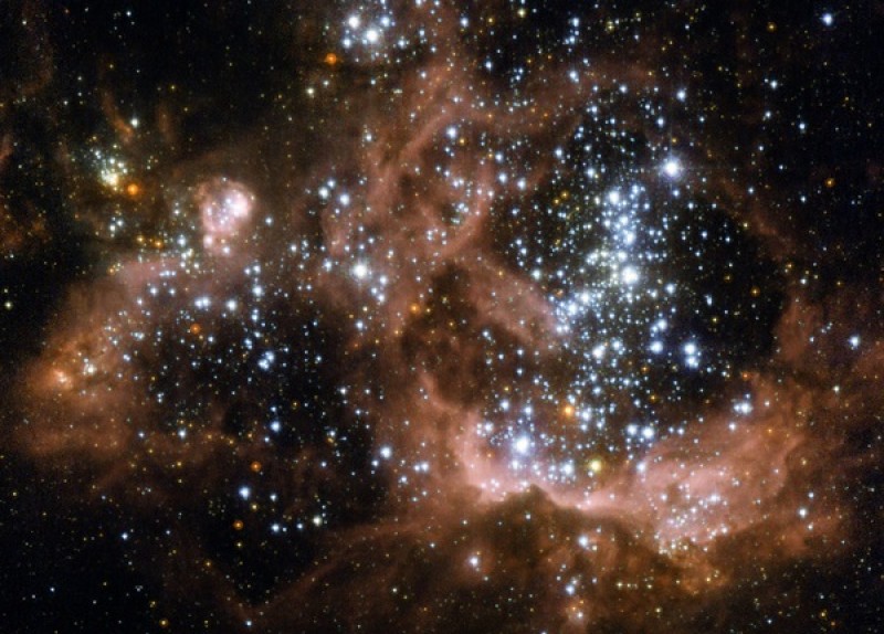 Cosmic collision may reveal how giant stars form