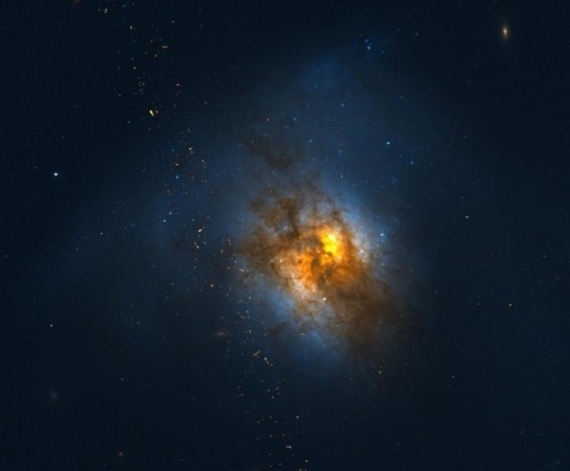 Luminous Diffuse Gamma-Ray Emission Detected from Arp 220 